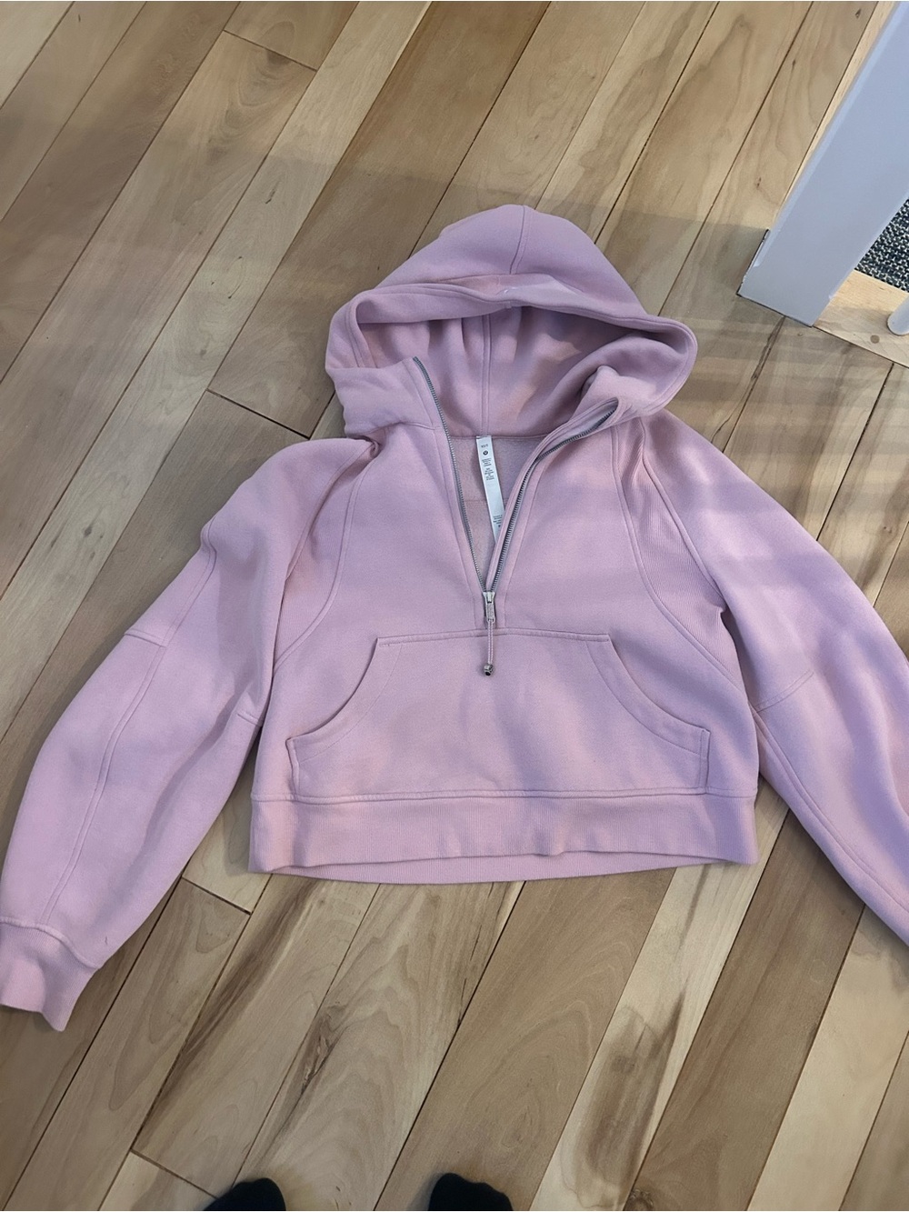 Lululemon light pink scuba xs/s